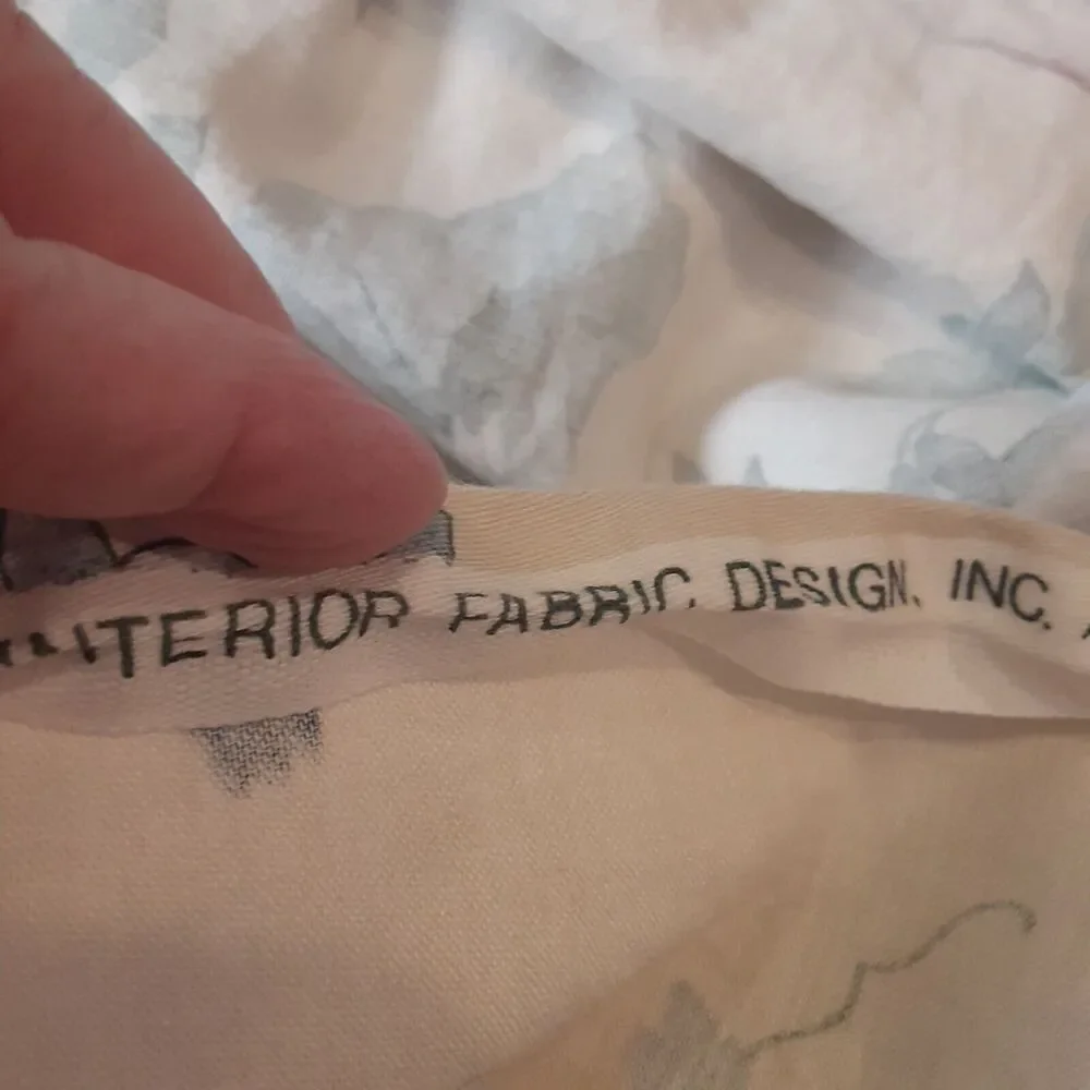Vintage 1983 Handmade Tablecloth Floral NOTE